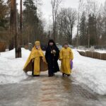 Епископ Митрофан совершил всенощное бдение в Петропавловском храме  п. Сиверский